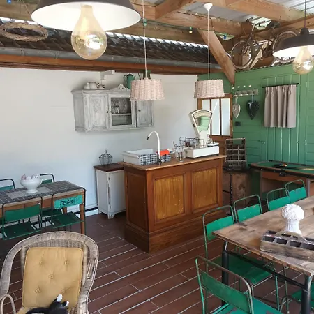 Le Clos D'oli Apartment *